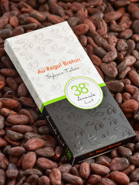 Chocolat lait 38% amandes