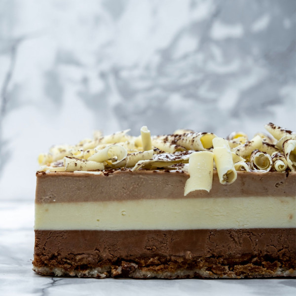 Gâteau 3 chocolats par Au Régal Breton, pâtisserie artisanale à Auray